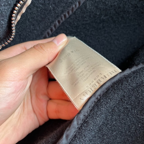 BURBERRY “BRIT DUFFLE TOGGLE COAT” - Picture 5 of 6